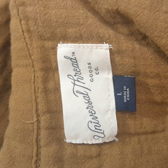 Button Up - Picture 5 of 5